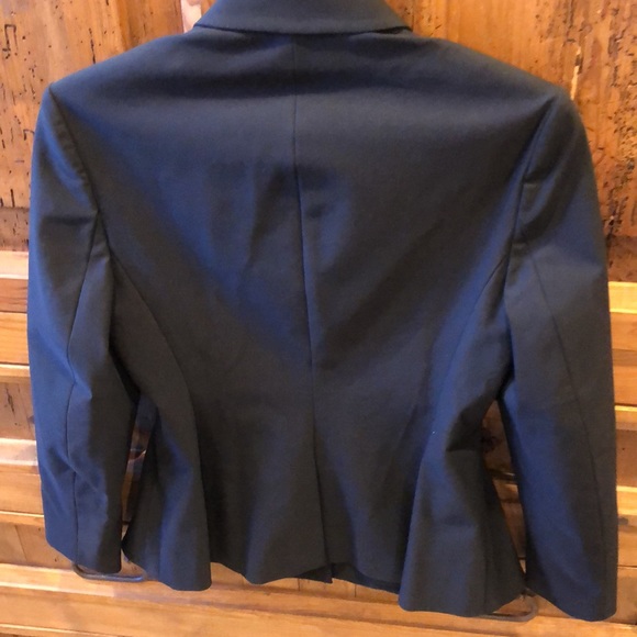 THEORY PARTIAL PLEATED BLACK BLAZER - Picture 5 of 7